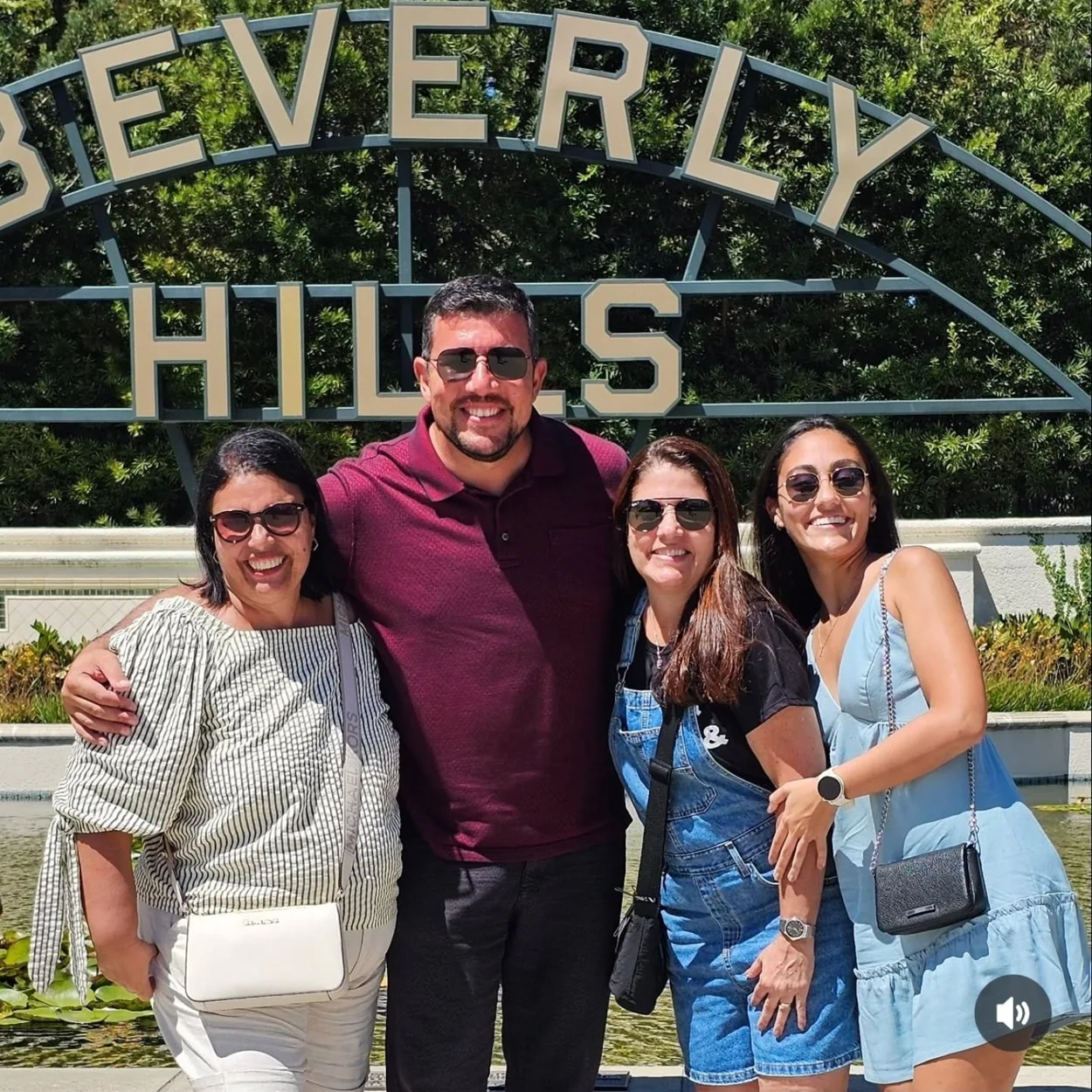 Grupo de visitantes em Beverly Hills